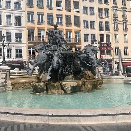 Grand De Charme Emplacement D'exception Lyon